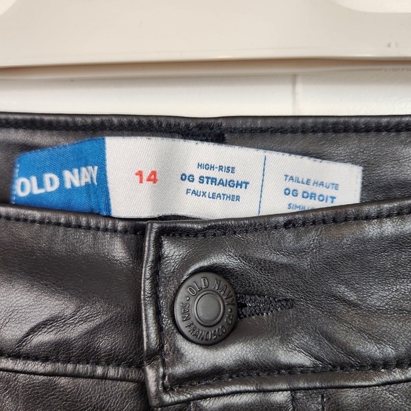 Old Navy High Rise OG Straight Faux Leather Black Ankle Pants Size 14 Minimalist - Picture 5 of 10